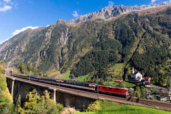 Lucerne ↔ Lugano (Boat + Train)